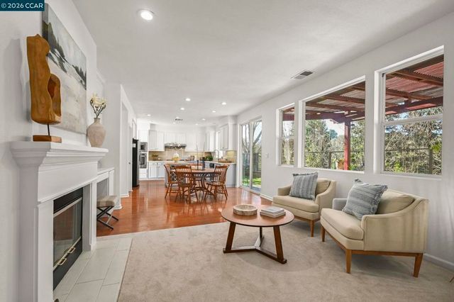 612 Pasa Tiempo Ct, Pleasant Hill, CA 94523