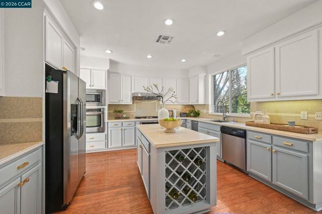 612 Pasa Tiempo Ct, Pleasant Hill, CA 94523