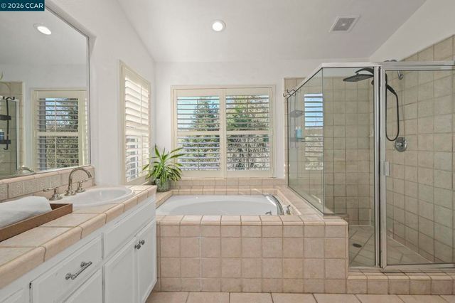 612 Pasa Tiempo Ct, Pleasant Hill, CA 94523