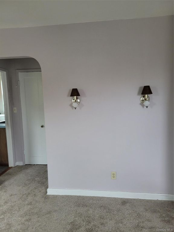 75-01 260th Avenue 2, Glen Oaks, NY 11004 — exterior
