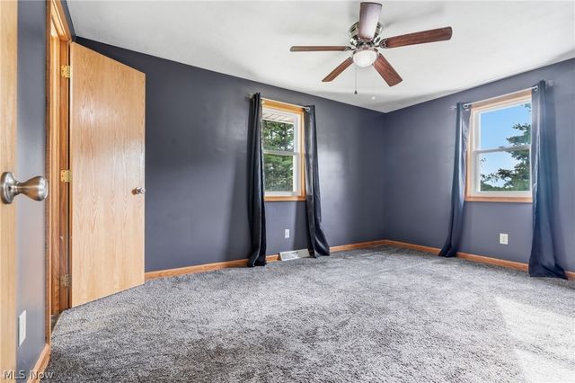 5220 Woodlynn Street NE, East Canton, OH 44730