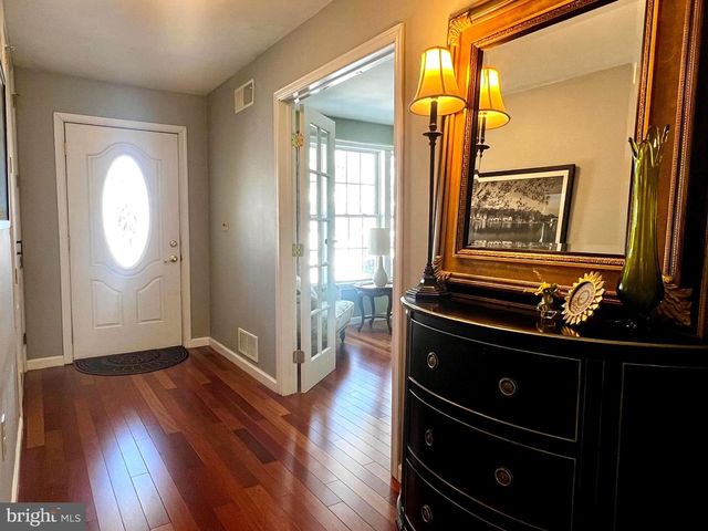 214 WILLIAM DR, Hershey, PA 17033