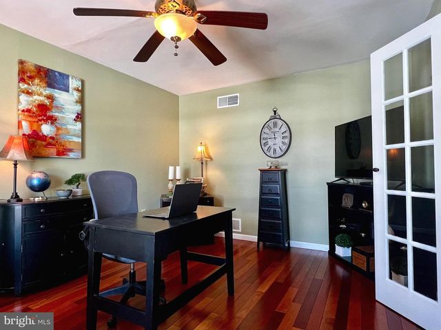 214 WILLIAM DR, Hershey, PA 17033