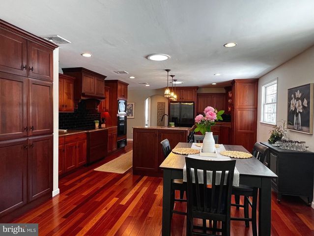 214 WILLIAM DR, Hershey, PA 17033