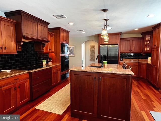 214 WILLIAM DR, Hershey, PA 17033