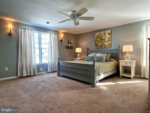 214 WILLIAM DR, Hershey, PA 17033