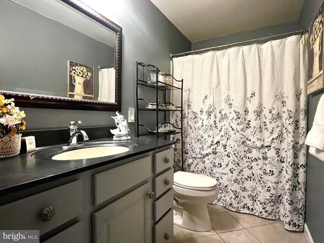 214 WILLIAM DR, Hershey, PA 17033