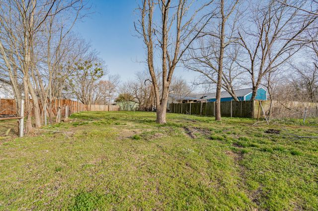 824 N Virginia Street, Terrell, TX 75160