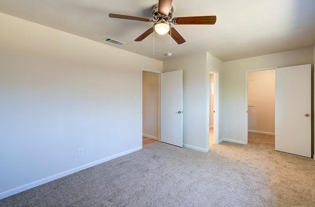 1484 W Indianapolis Avenue, Fresno, CA 93705