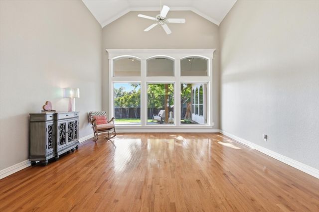 1512 Hunters Ridge Circle, Denton, TX 76205