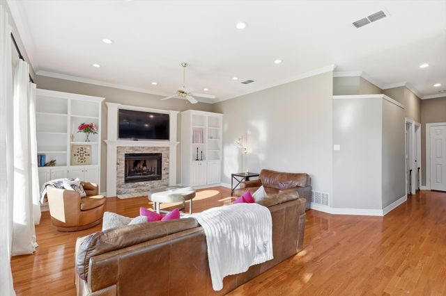 1512 Hunters Ridge Circle, Denton, TX 76205