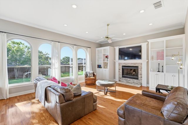 1512 Hunters Ridge Circle, Denton, TX 76205