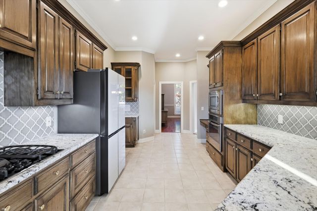 1512 Hunters Ridge Circle, Denton, TX 76205