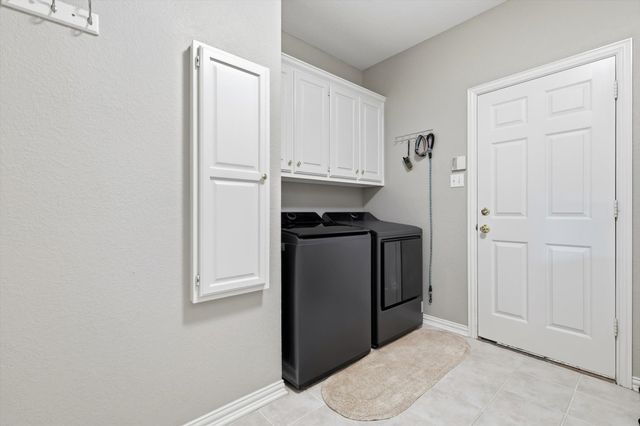 1512 Hunters Ridge Circle, Denton, TX 76205