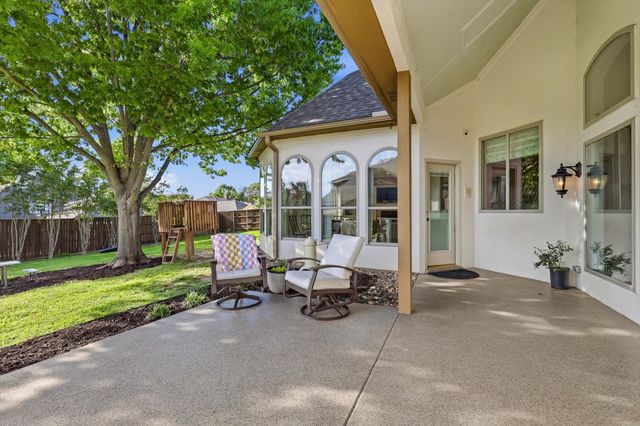 1512 Hunters Ridge Circle, Denton, TX 76205