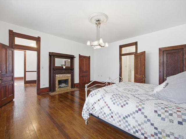 305 E Shoemaker Street, Decatur, TX 76234