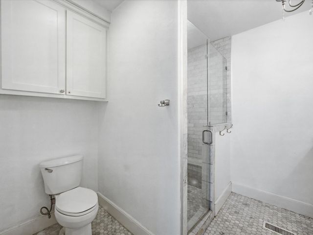 305 E Shoemaker Street, Decatur, TX 76234