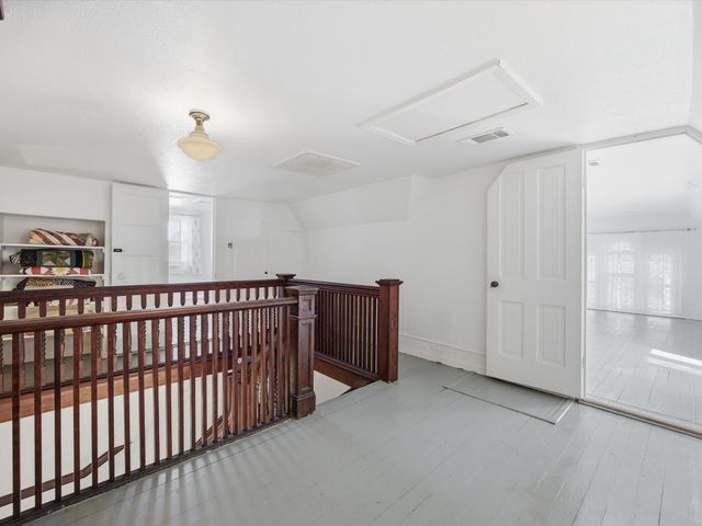 305 E Shoemaker Street, Decatur, TX 76234