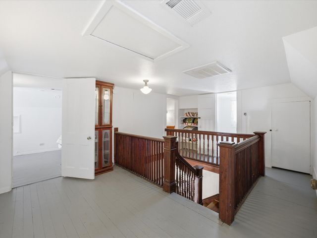 305 E Shoemaker Street, Decatur, TX 76234