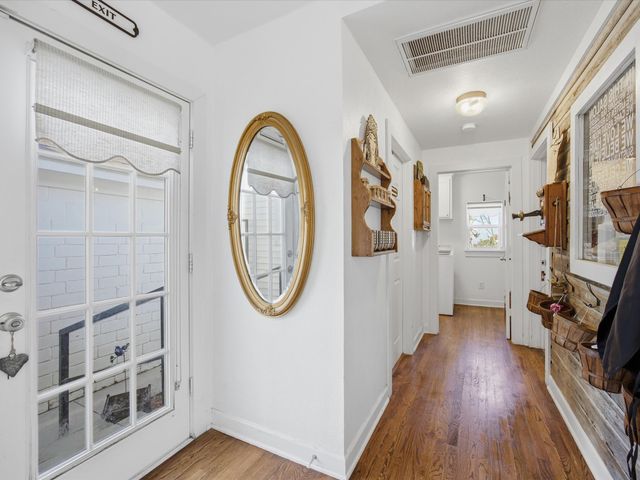 305 E Shoemaker Street, Decatur, TX 76234