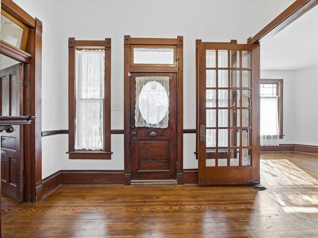 305 E Shoemaker Street, Decatur, TX 76234