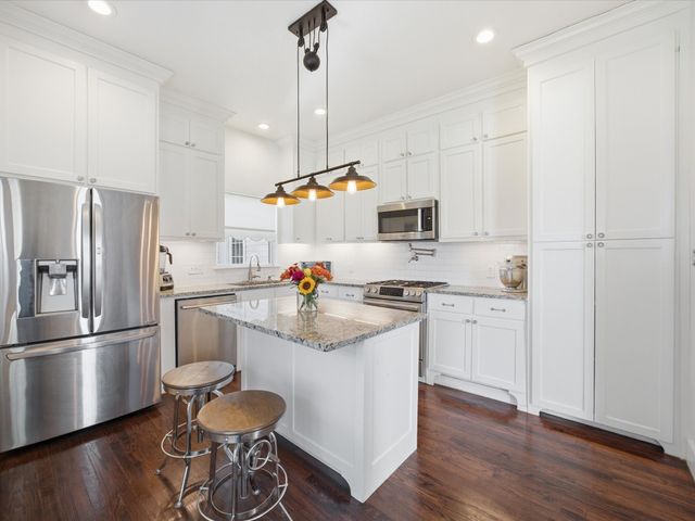 305 E Shoemaker Street, Decatur, TX 76234