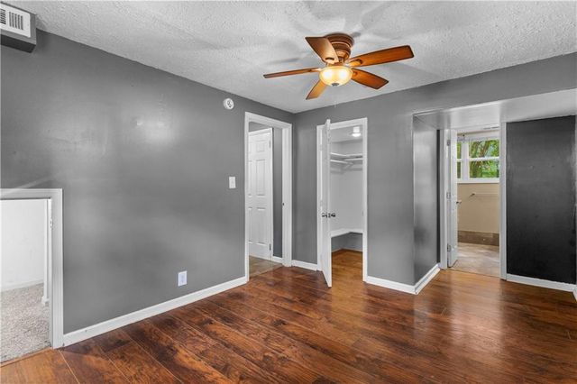 1413 N Geronimo Drive, Independence, MO 64058