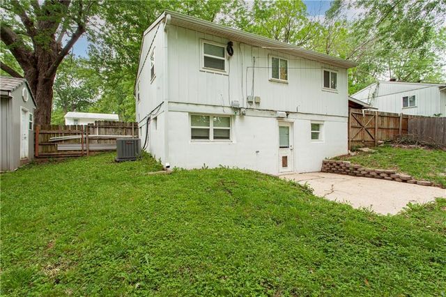 1413 N Geronimo Drive, Independence, MO 64058