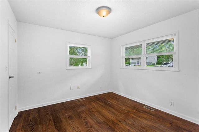 1413 N Geronimo Drive, Independence, MO 64058