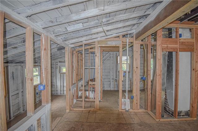 3613 Smart Avenue, Kansas City, MO 64124