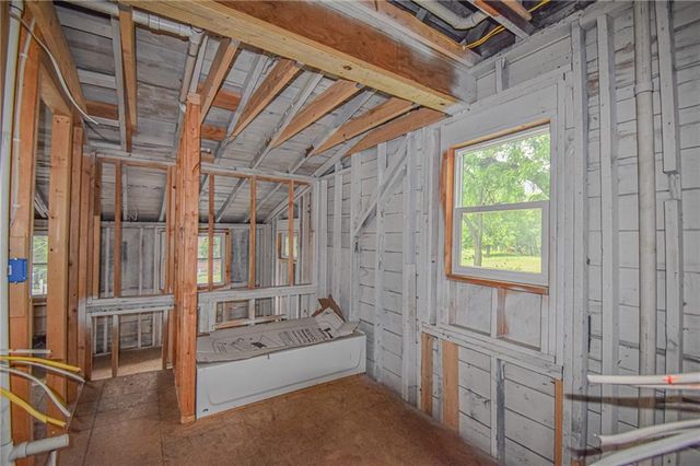 3613 Smart Avenue, Kansas City, MO 64124