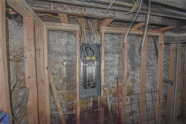 3613 Smart Avenue, Kansas City, MO 64124