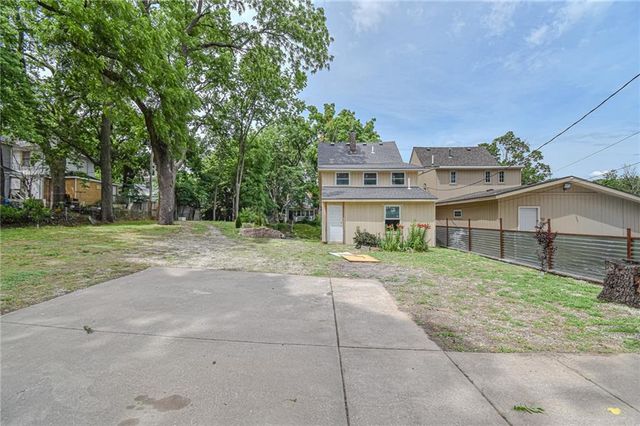 3613 Smart Avenue, Kansas City, MO 64124