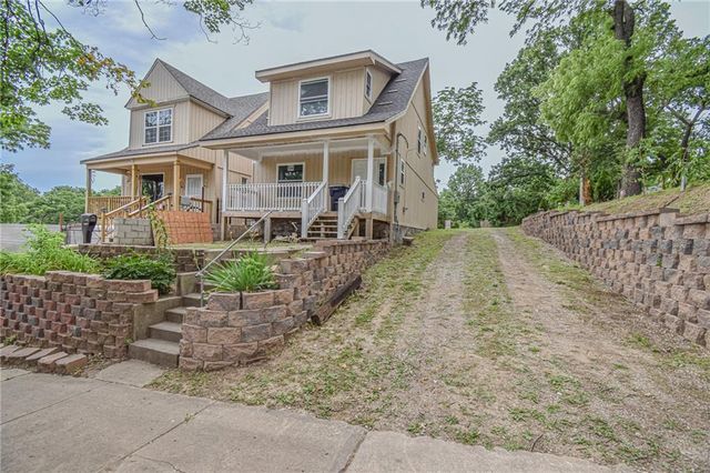 3613 Smart Avenue, Kansas City, MO 64124
