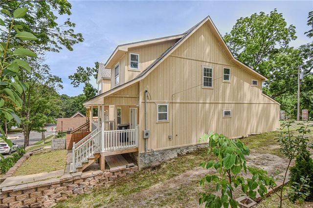 3613 Smart Avenue, Kansas City, MO 64124