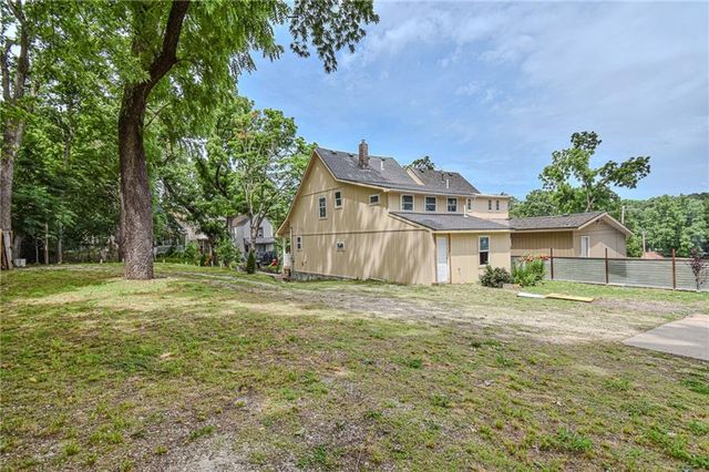 3613 Smart Avenue, Kansas City, MO 64124