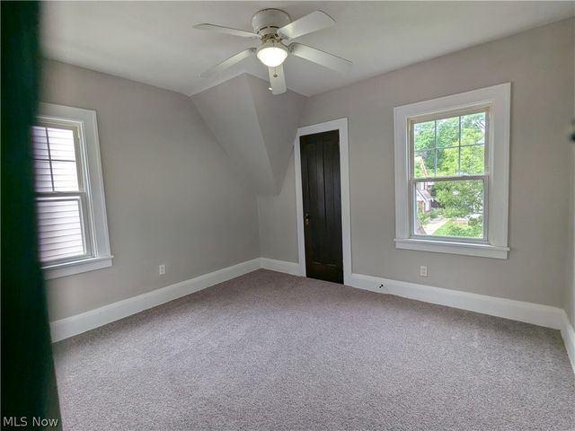 1151 Quilliams Road, Cleveland Heights, OH 44121