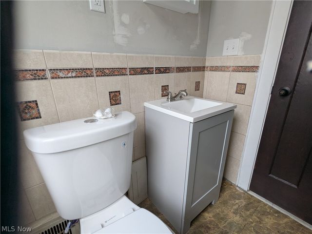 1151 Quilliams Road, Cleveland Heights, OH 44121
