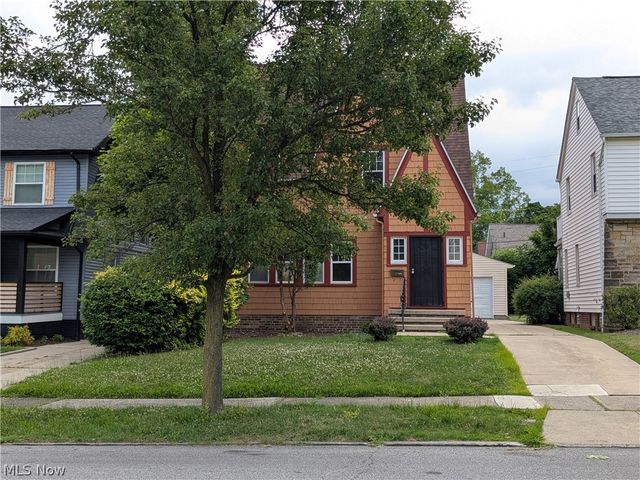 1151 Quilliams Road, Cleveland Heights, OH 44121