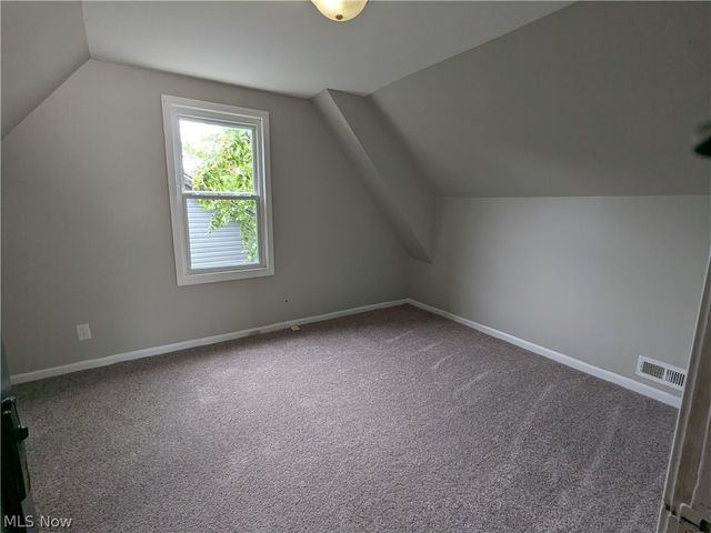 1151 Quilliams Road, Cleveland Heights, OH 44121