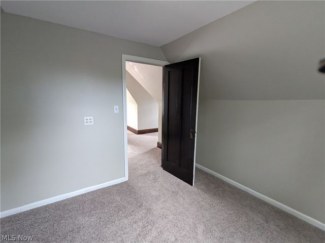 1151 Quilliams Road, Cleveland Heights, OH 44121