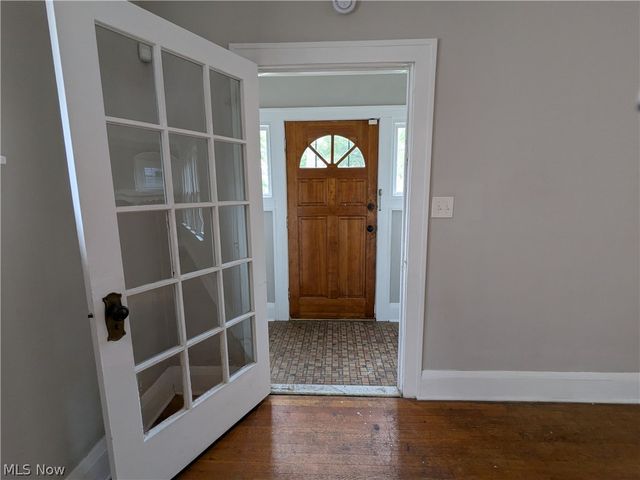 1151 Quilliams Road, Cleveland Heights, OH 44121