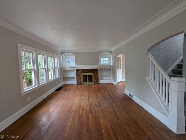 1151 Quilliams Road, Cleveland Heights, OH 44121