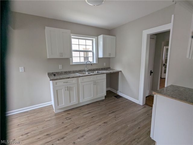 1151 Quilliams Road, Cleveland Heights, OH 44121