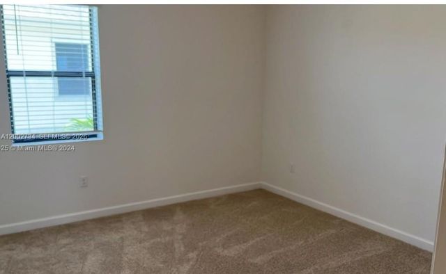 606 SW 12th St, Florida City, FL 33034