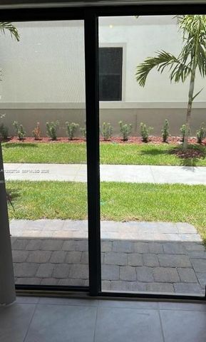 606 SW 12th St, Florida City, FL 33034