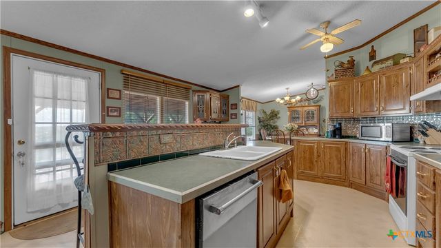 3527 N US HWY 281, Burnet, TX 78611