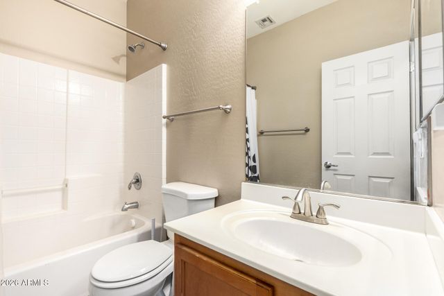 2328 E GREENLEE Avenue, Apache Junction, AZ 85119