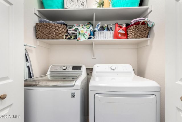 2328 E GREENLEE Avenue, Apache Junction, AZ 85119