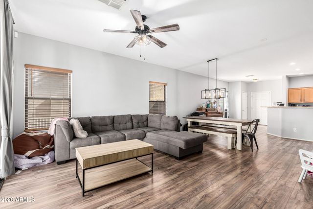 2328 E GREENLEE Avenue, Apache Junction, AZ 85119